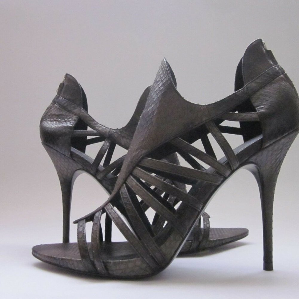 Elizabeth & James Lunge Sandals Camouflage